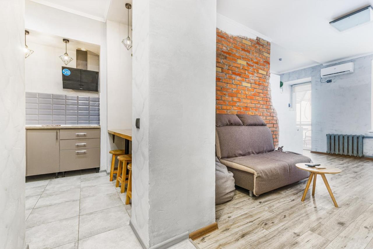 Loft On Mayakovsky 9 Odessa Ngoại thất bức ảnh