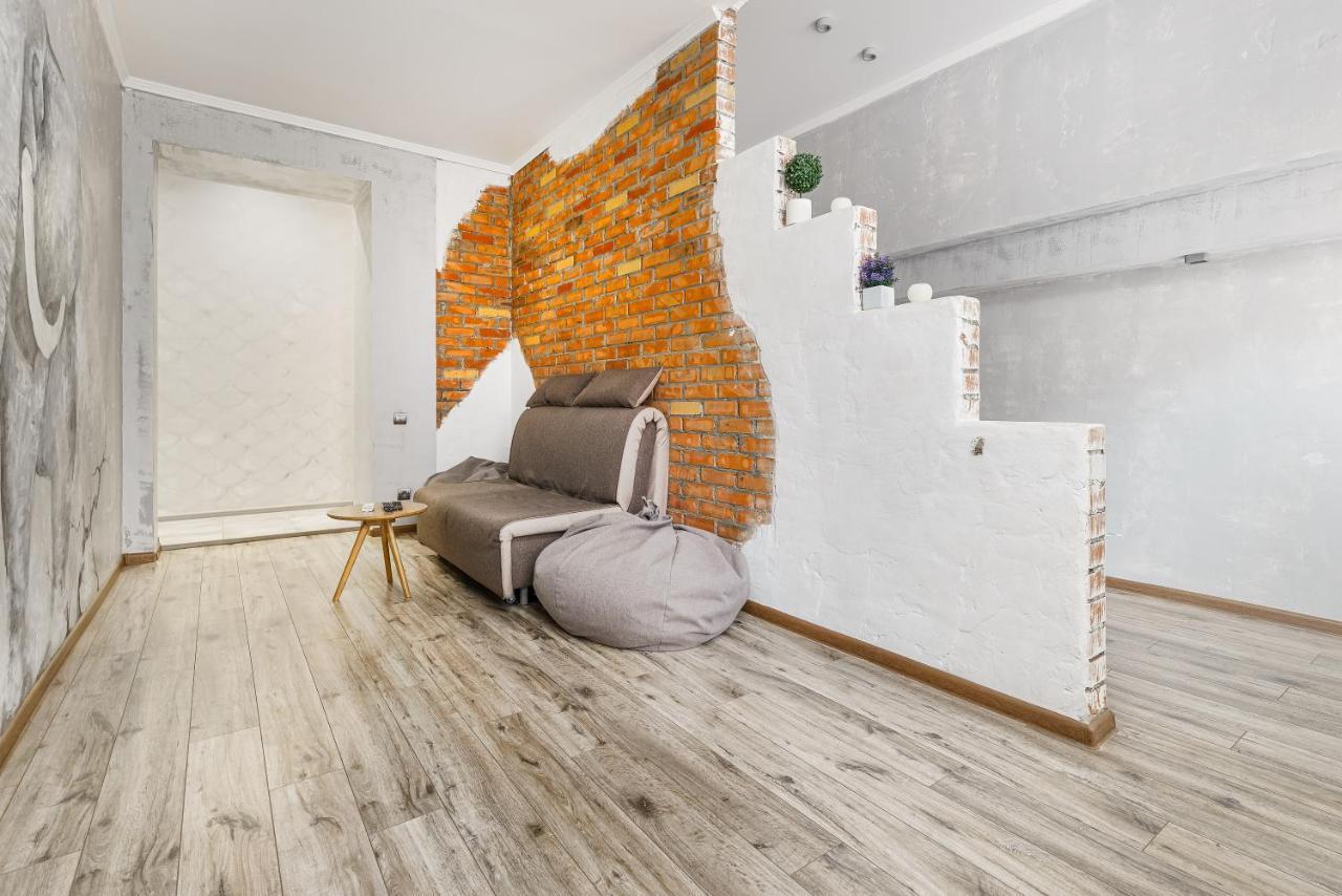 Loft On Mayakovsky 9 Odessa Ngoại thất bức ảnh